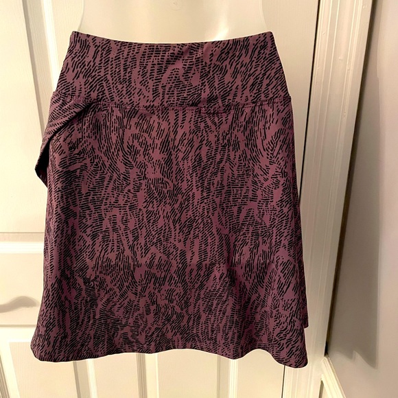 Skirt - Picture 2 of 7